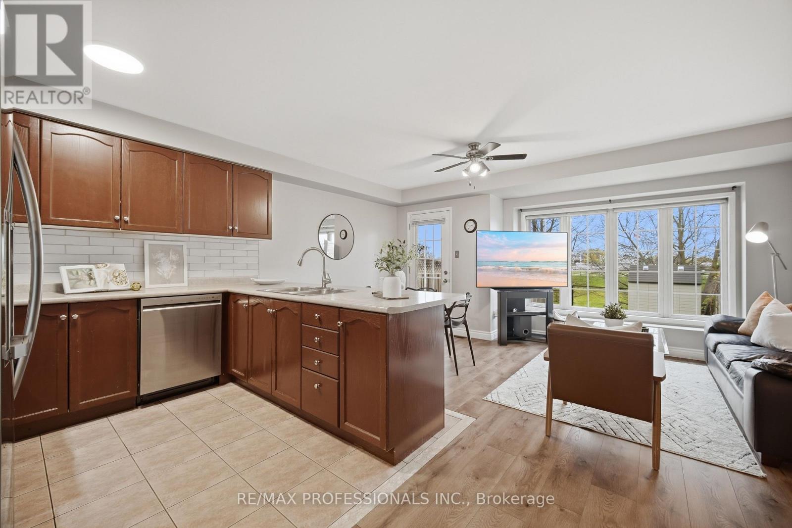 116 Dominion Gardens Drive, Halton Hills (Georgetown), Ontario  L7G 6B4 - Photo 11 - W13062398