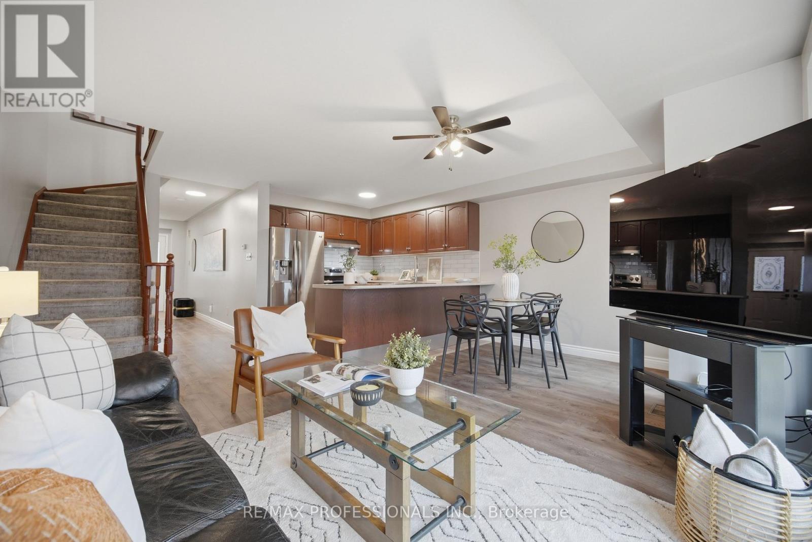 116 Dominion Gardens Drive, Halton Hills (Georgetown), Ontario  L7G 6B4 - Photo 13 - W13062398