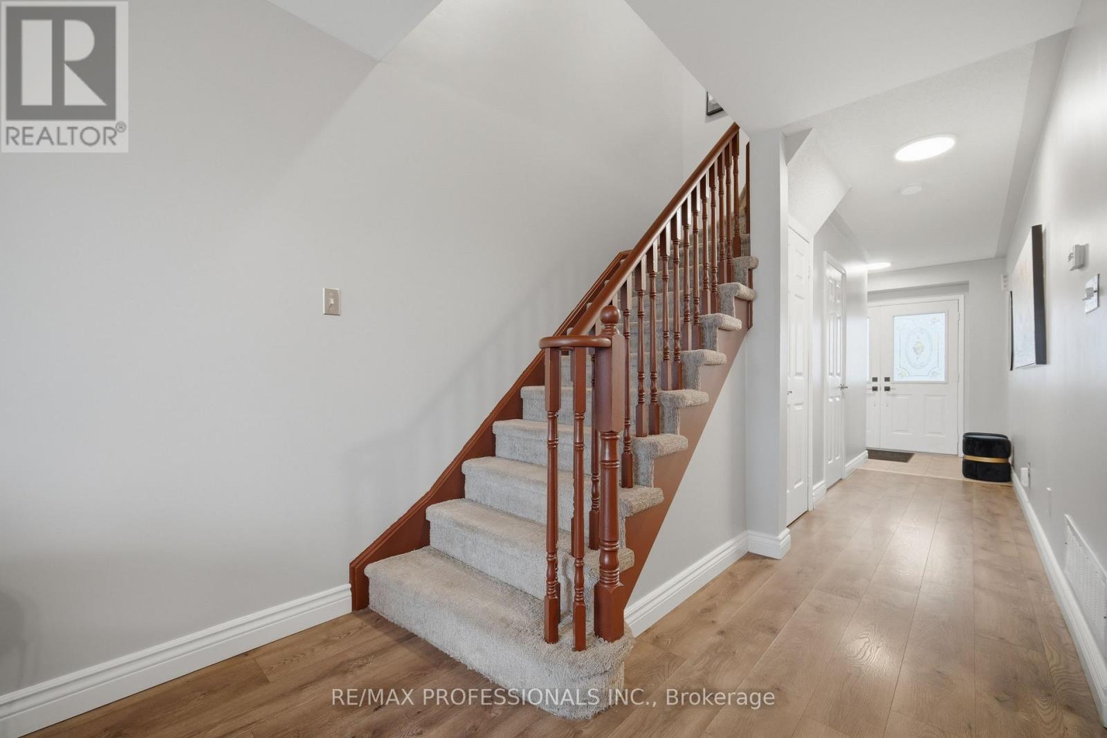116 Dominion Gardens Drive, Halton Hills (Georgetown), Ontario  L7G 6B4 - Photo 19 - W13062398