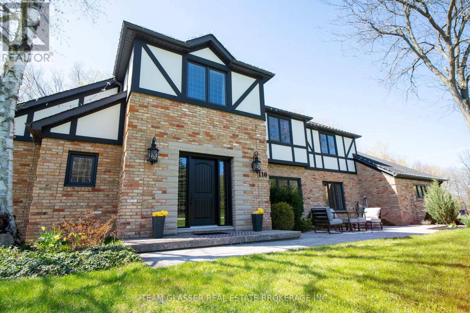 110 Mclaren Road, Milton (Campbellville), Ontario  L0P 1B0 - Photo 2 - W13063982