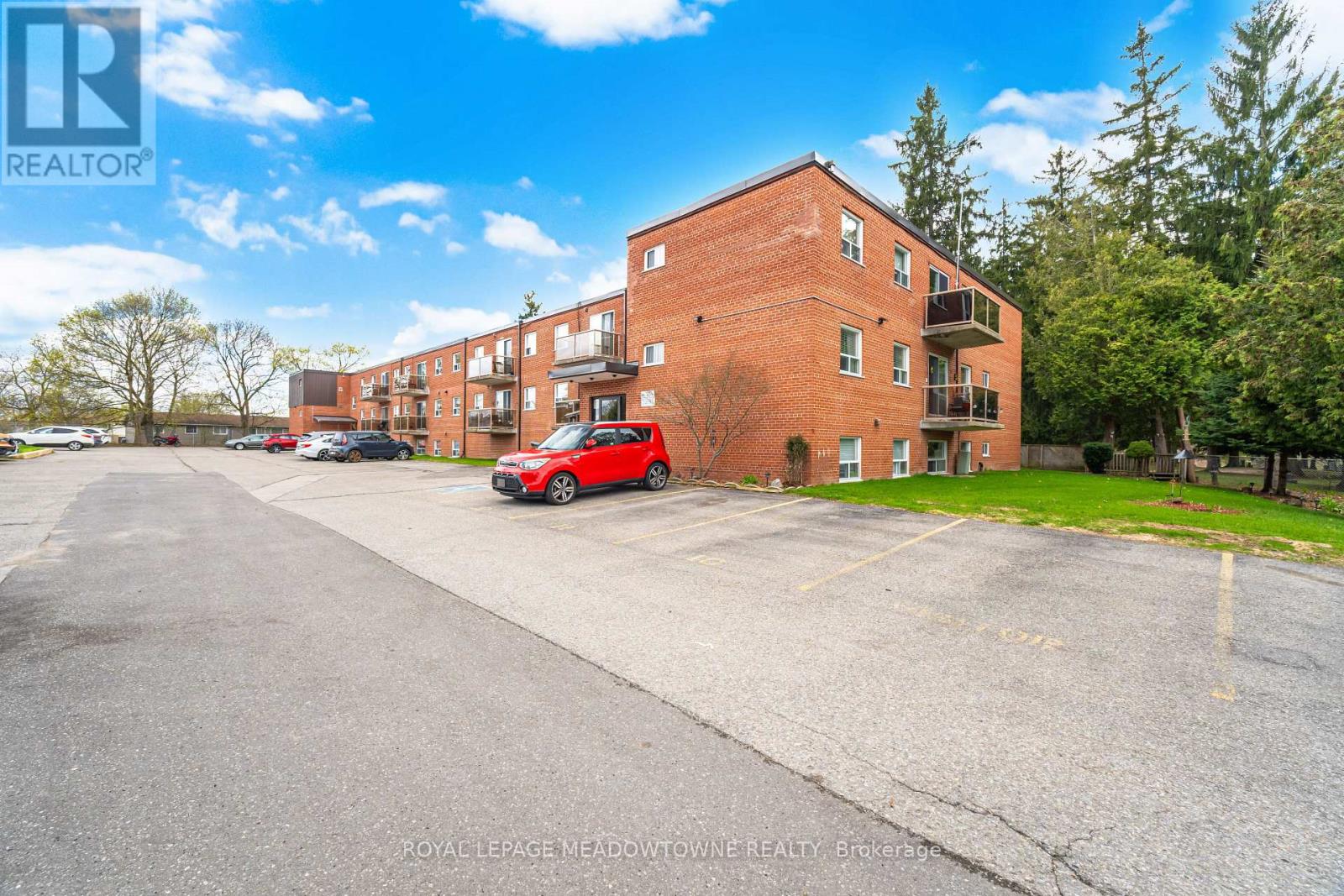 205 - 24 Ransom Street, Halton Hills (Ac Acton), Ontario  L7J 1S3 - Photo 1 - W13067974