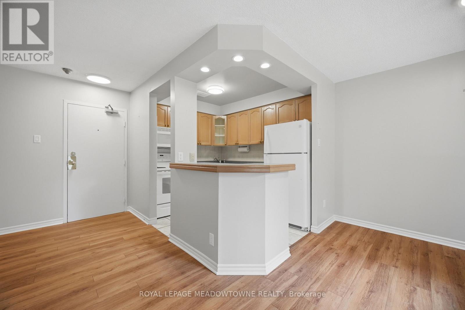 205 - 24 Ransom Street, Halton Hills (Ac Acton), Ontario  L7J 1S3 - Photo 13 - W13067974