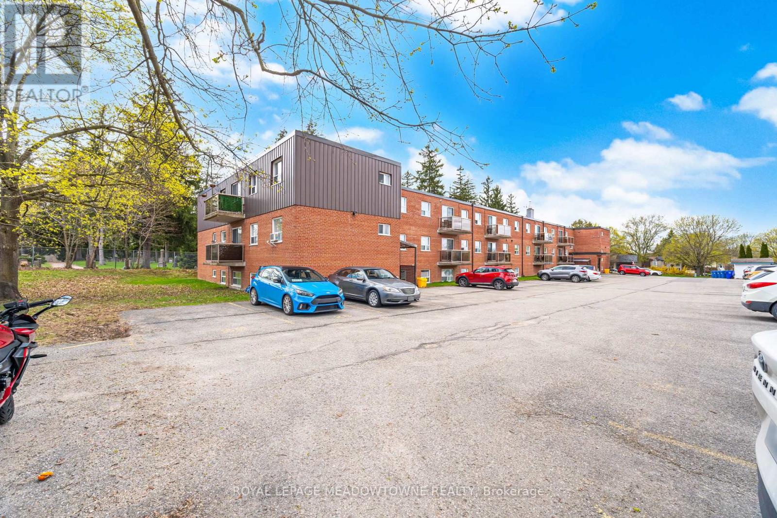 205 - 24 Ransom Street, Halton Hills (Ac Acton), Ontario  L7J 1S3 - Photo 2 - W13067974