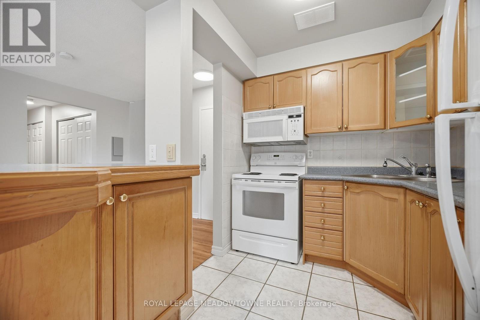 205 - 24 Ransom Street, Halton Hills (Ac Acton), Ontario  L7J 1S3 - Photo 27 - W13067974