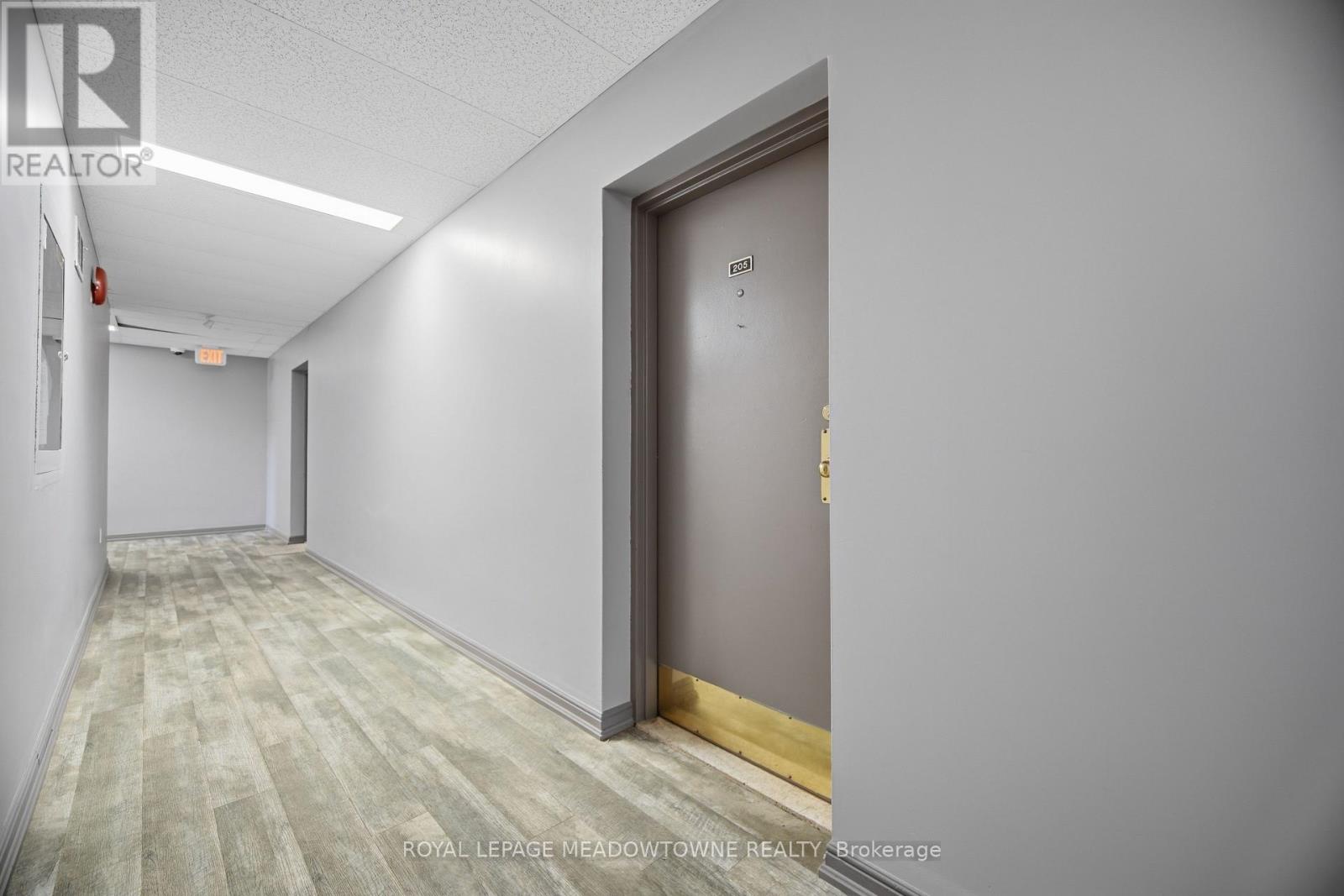 205 - 24 Ransom Street, Halton Hills (Ac Acton), Ontario  L7J 1S3 - Photo 4 - W13067974