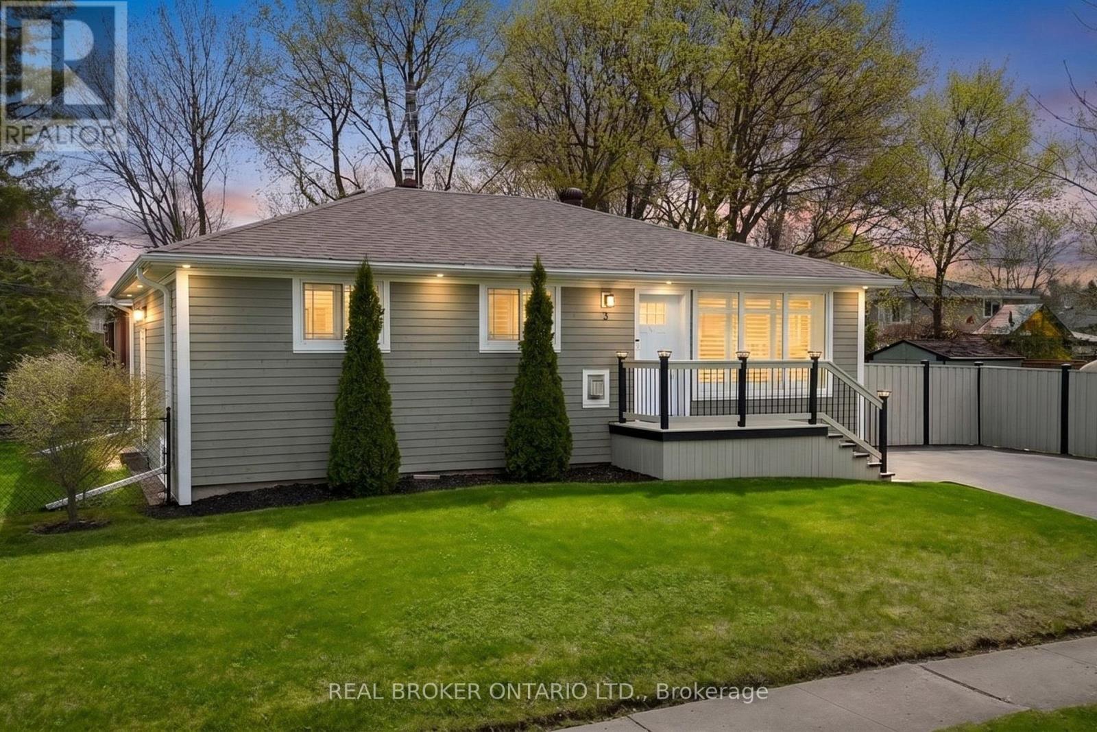 3 Allen Road, Halton Hills (Georgetown), Ontario  L7G 1M7 - Photo 1 - W13068054
