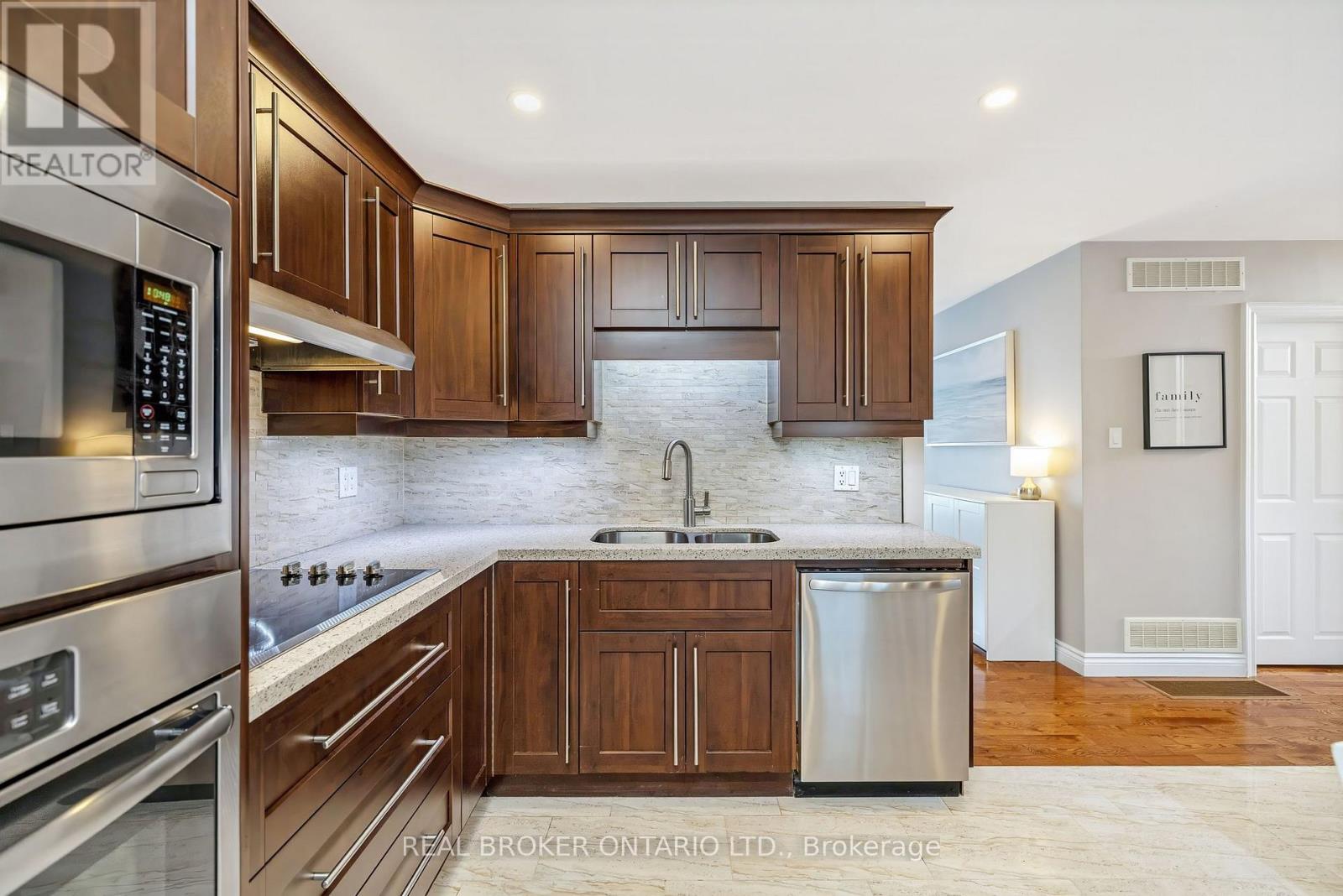 3 Allen Road, Halton Hills (Georgetown), Ontario  L7G 1M7 - Photo 14 - W13068054