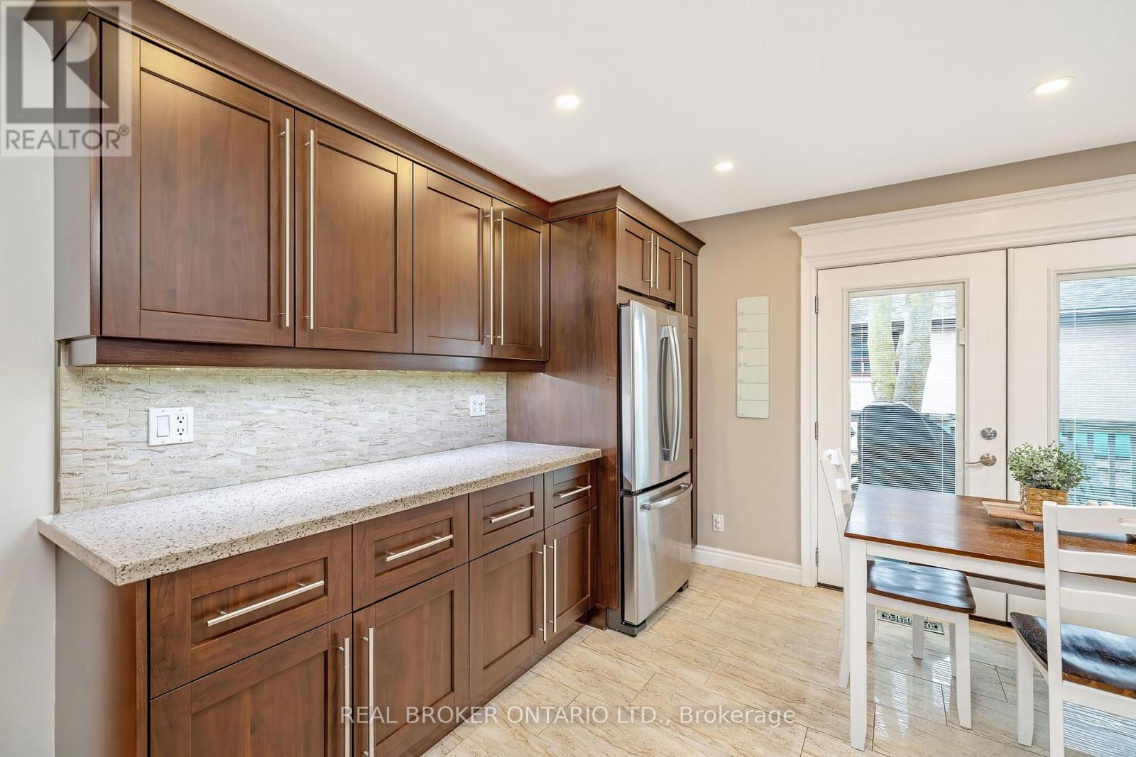 3 Allen Road, Halton Hills (Georgetown), Ontario  L7G 1M7 - Photo 15 - W13068054