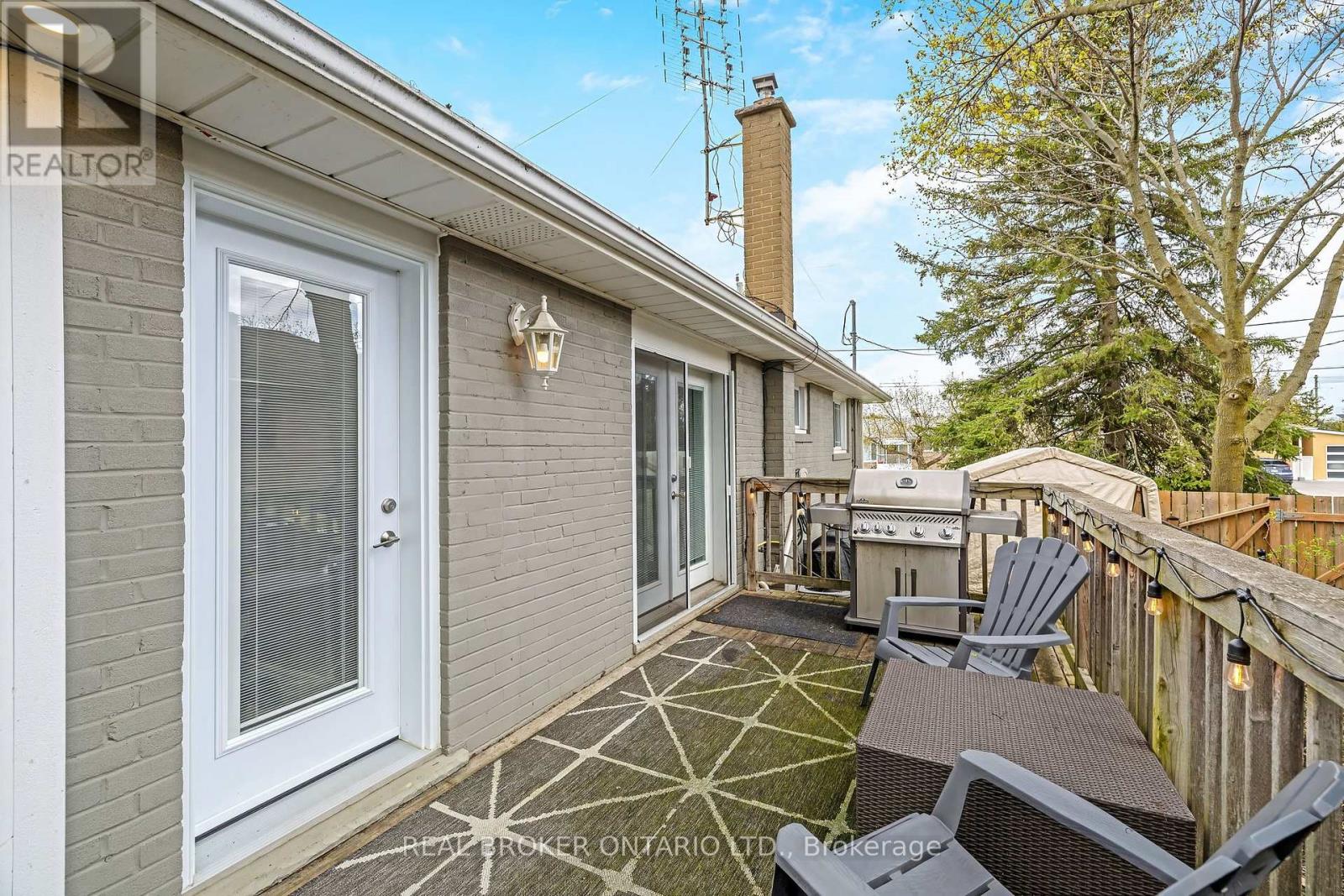 3 Allen Road, Halton Hills (Georgetown), Ontario  L7G 1M7 - Photo 31 - W13068054