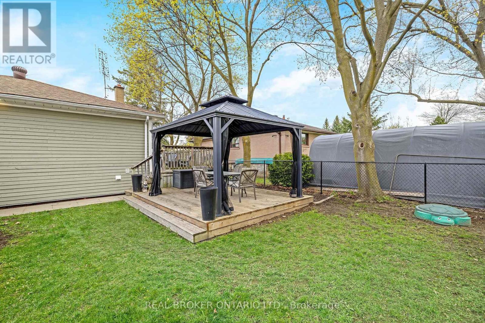 3 Allen Road, Halton Hills (Georgetown), Ontario  L7G 1M7 - Photo 35 - W13068054