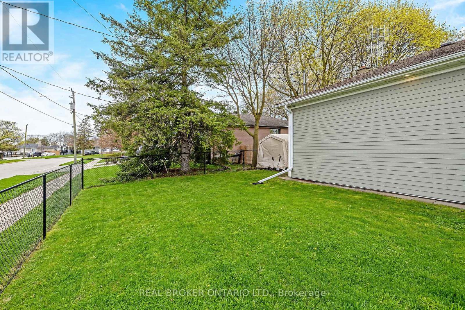 3 Allen Road, Halton Hills (Georgetown), Ontario  L7G 1M7 - Photo 37 - W13068054