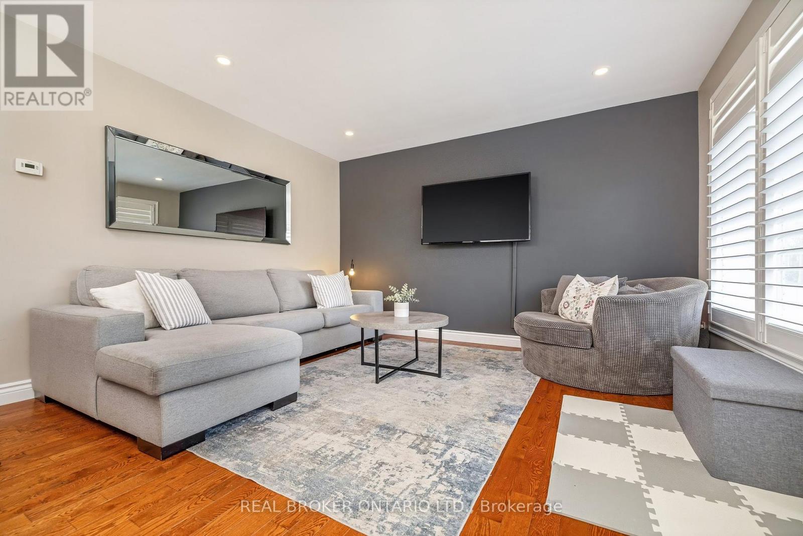 3 Allen Road, Halton Hills (Georgetown), Ontario  L7G 1M7 - Photo 8 - W13068054