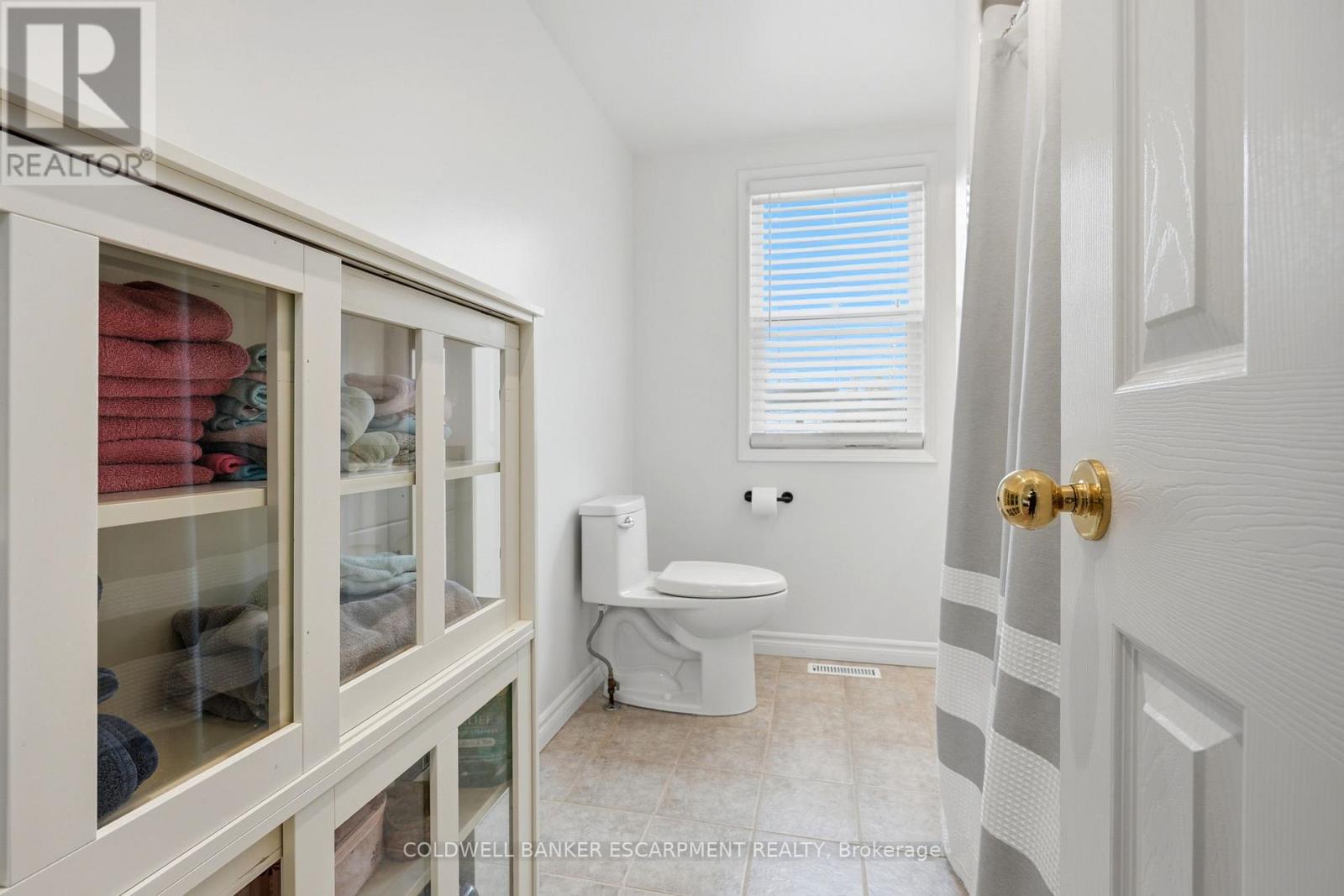 58 Dairy Drive, Halton Hills (Ac Acton), Ontario  L7J 2Y1 - Photo 28 - W13068424
