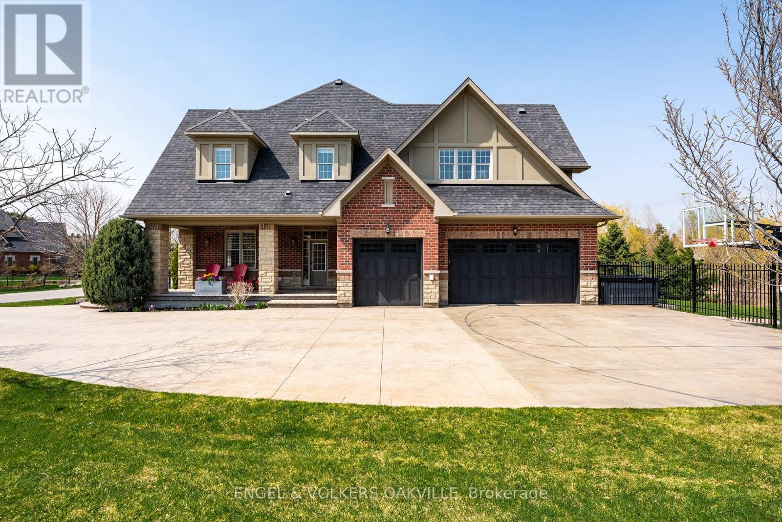 33 Barraclough Boulevard, Halton Hills (Rural Halton Hills), Ontario  L7G 0E8 - Photo 5 - W13071770