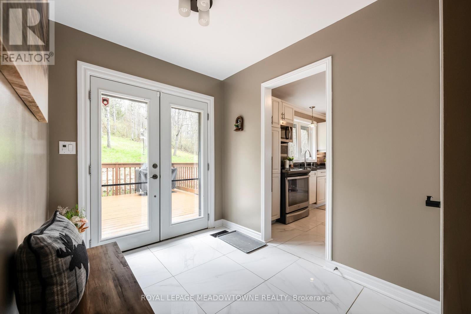 15585 Clayhill Road, Halton Hills (Rural Halton Hills), Ontario  L7G 4S8 - Photo 15 - W13074242