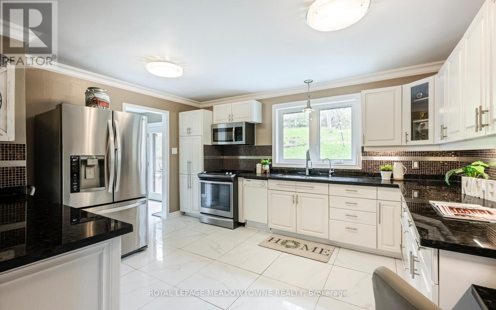 15585 Clayhill Road, Halton Hills (Rural Halton Hills), Ontario  L7G 4S8 - Photo 18 - W13074242