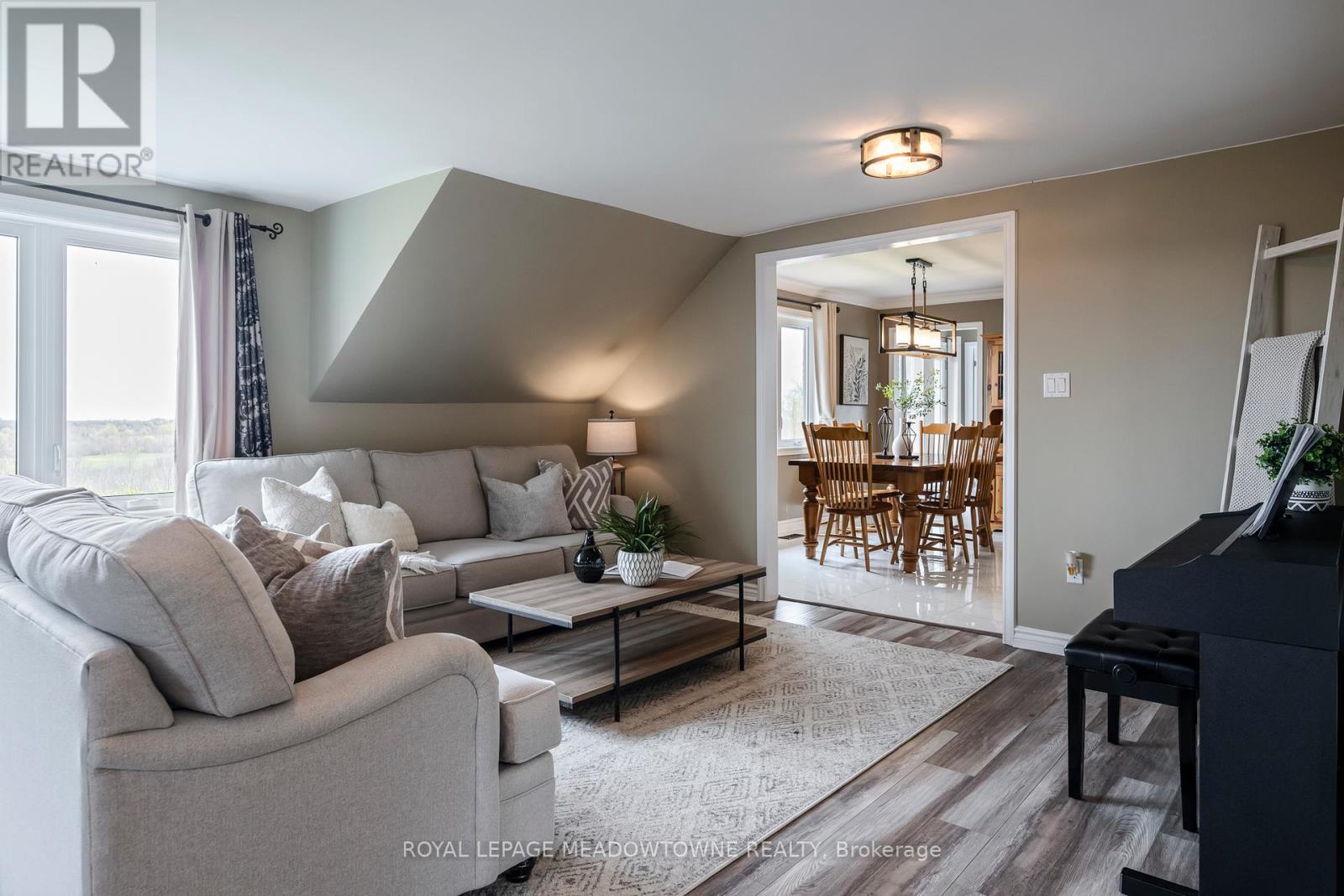 15585 Clayhill Road, Halton Hills (Rural Halton Hills), Ontario  L7G 4S8 - Photo 25 - W13074242