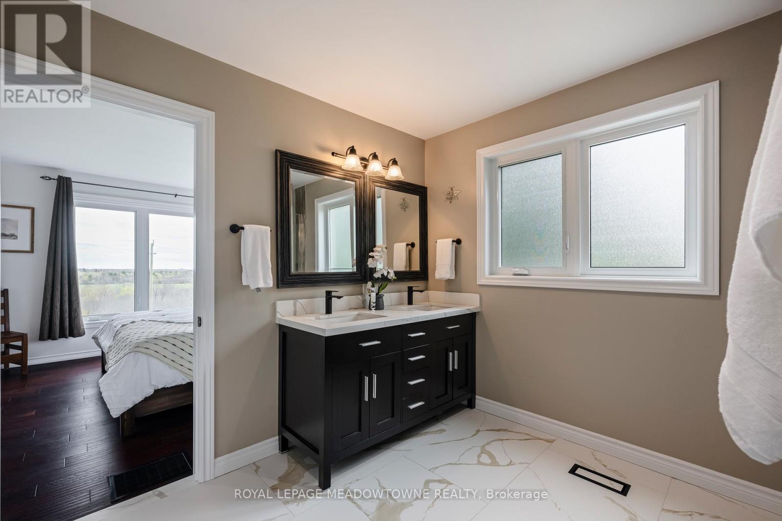 15585 Clayhill Road, Halton Hills (Rural Halton Hills), Ontario  L7G 4S8 - Photo 34 - W13074242