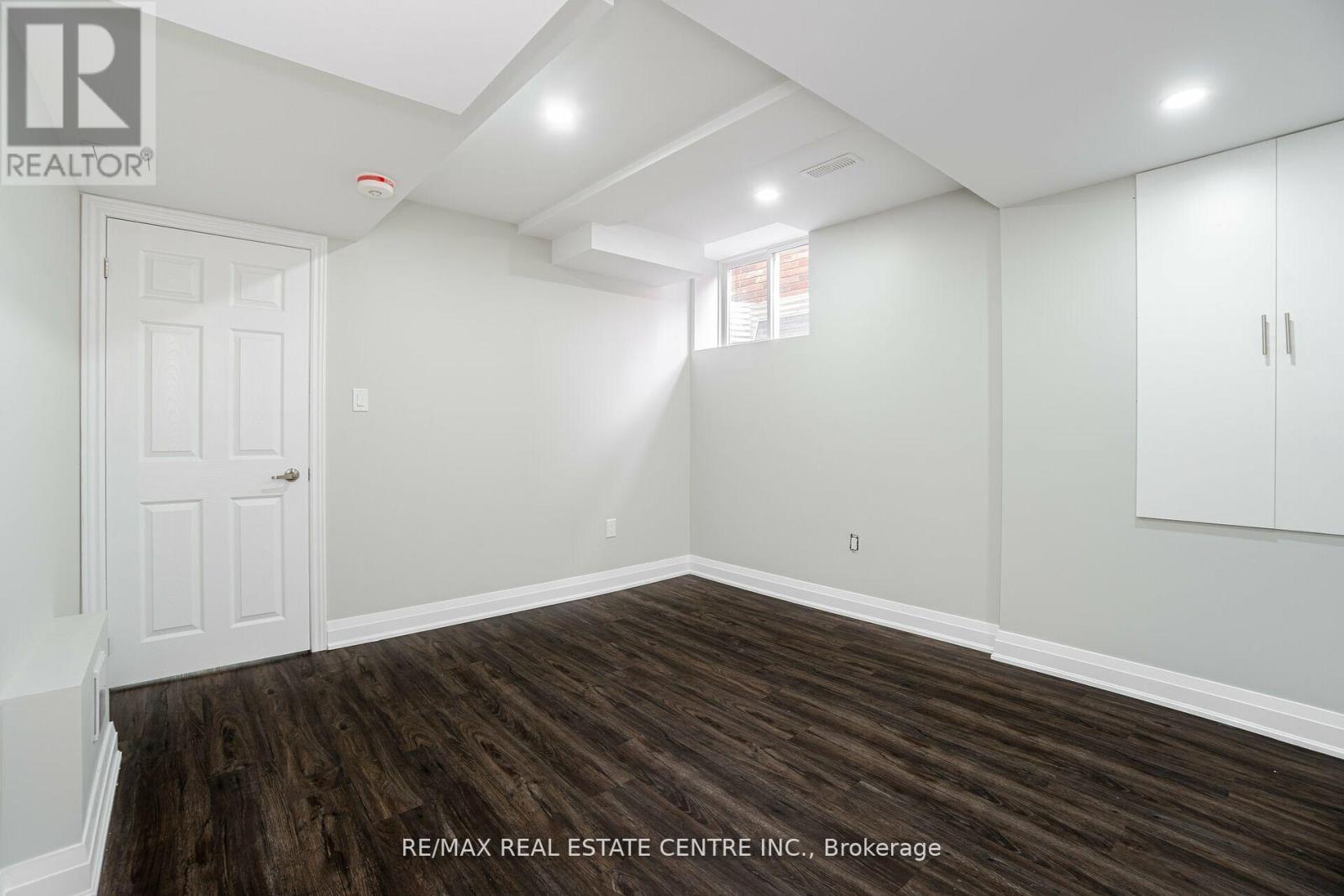 Lower - 145 Mountainview Road S, Halton Hills (Georgetown), Ontario  L7G 4K4 - Photo 3 - W13074728