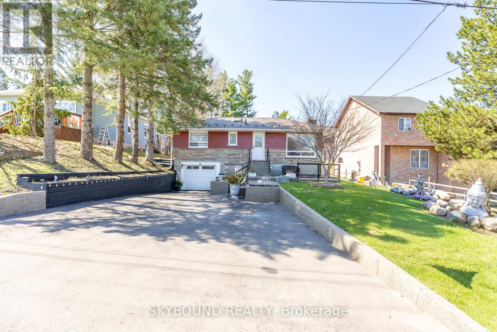 32 Victoria Avenue, Halton Hills (Ac Acton), Ontario  L7J 1Y9 - Photo 3 - W13075964