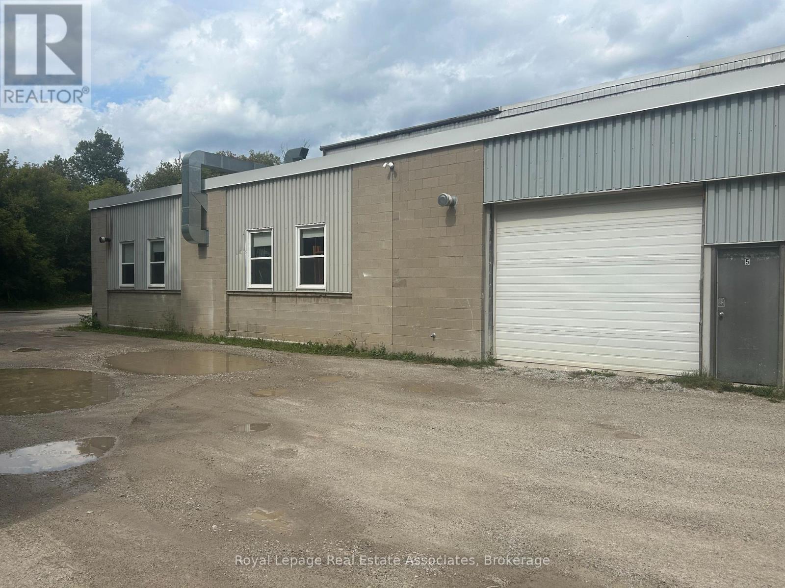 153 Perth Street, Halton Hills (Ac Acton), Ontario  L7J 1C9 - Photo 19 - W13076678