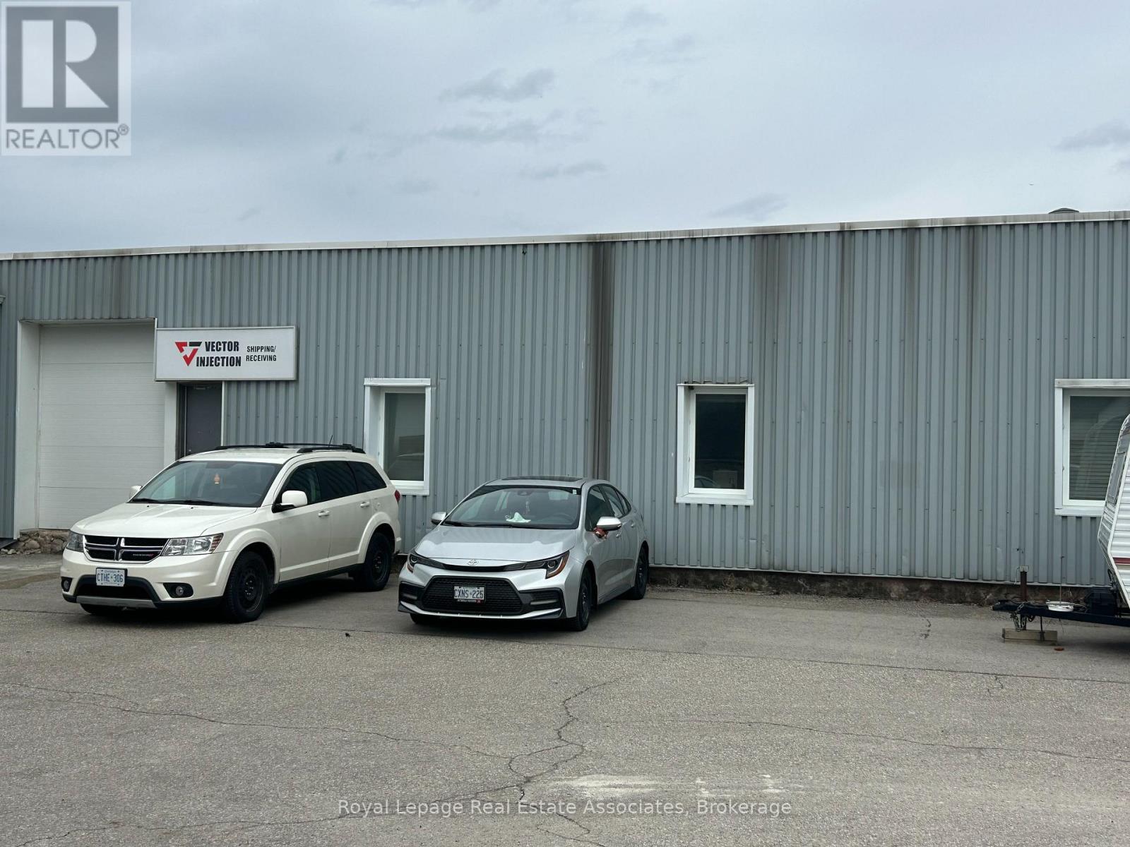153 Perth Street, Halton Hills (Ac Acton), Ontario  L7J 1C9 - Photo 3 - W13076678