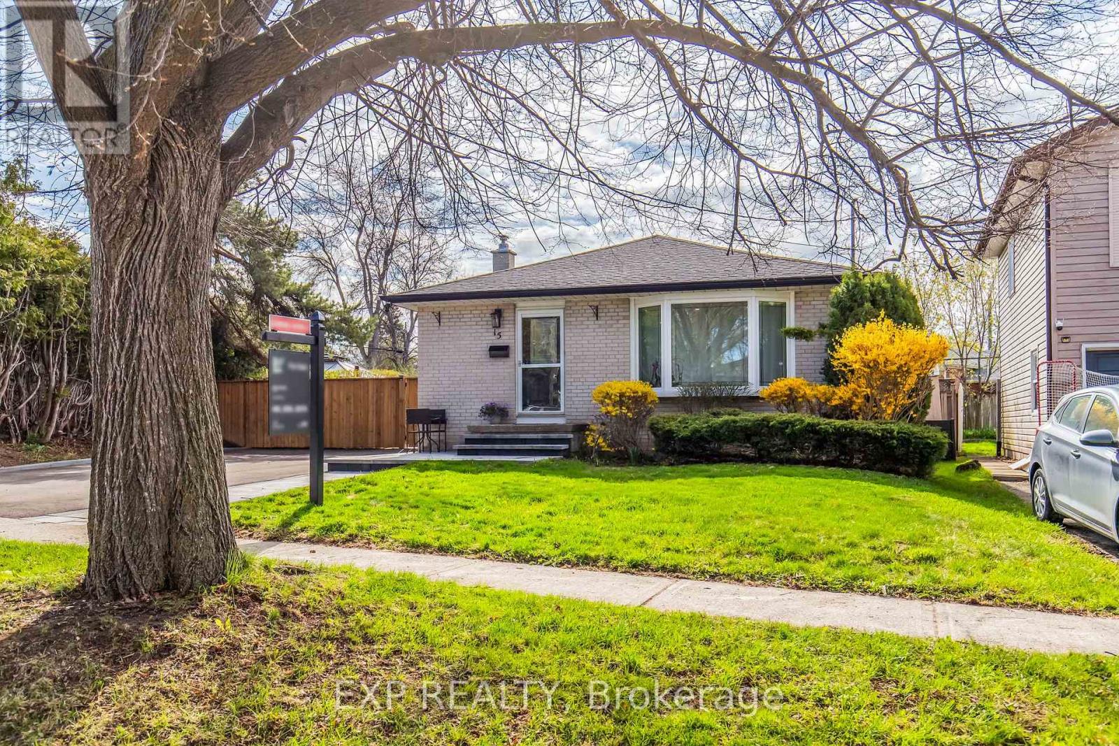 15 Rexway Drive, Halton Hills (Georgetown), Ontario  L7G 1P7 - Photo 2 - W13077936