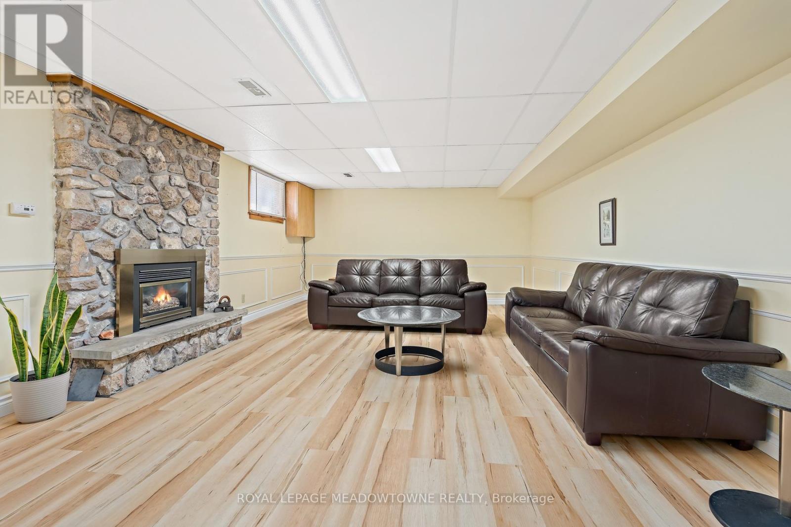 456 Delrex Boulevard, Halton Hills (Georgetown), Ontario  L7G 4J2 - Photo 15 - W13078574