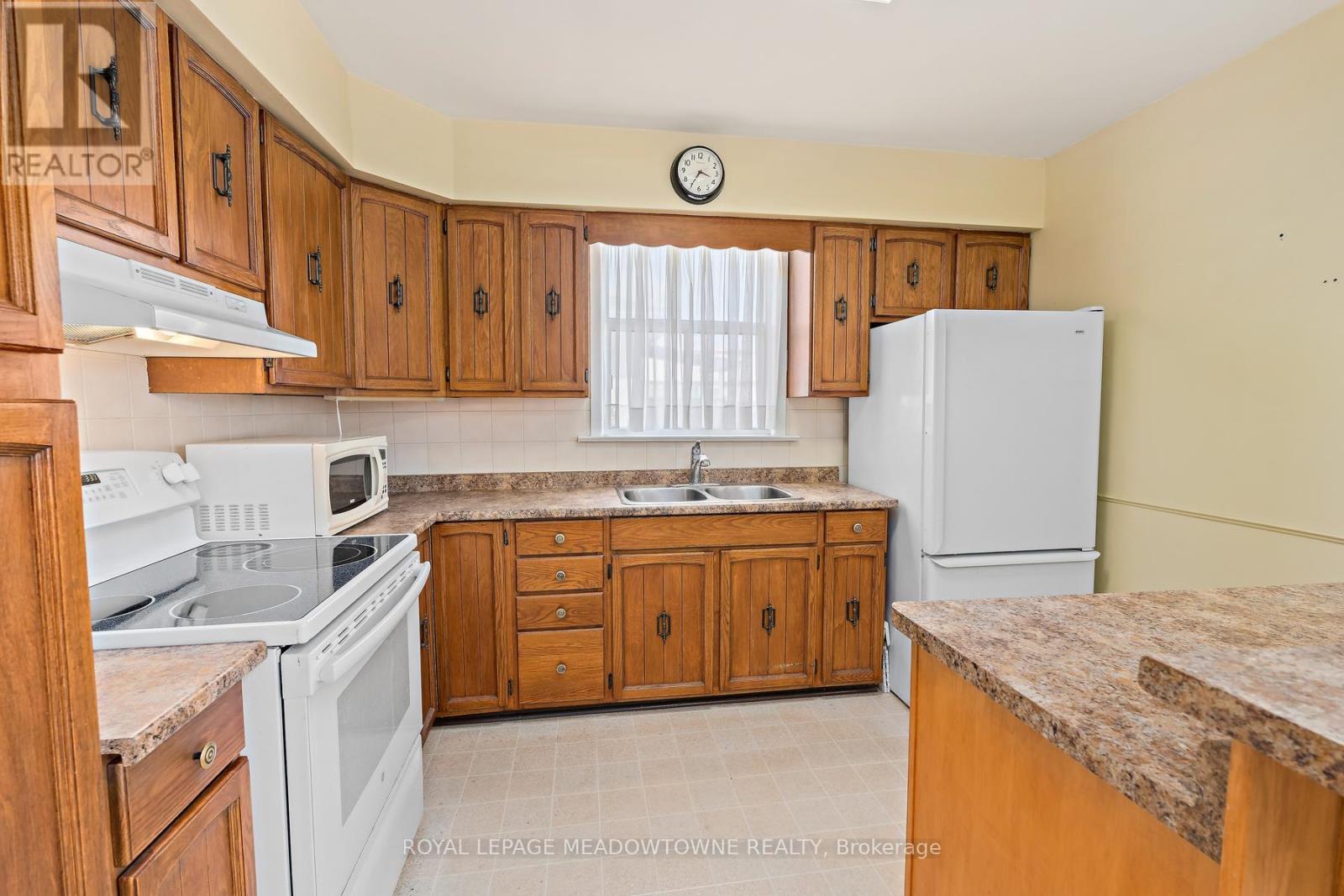 456 Delrex Boulevard, Halton Hills (Georgetown), Ontario  L7G 4J2 - Photo 8 - W13078574