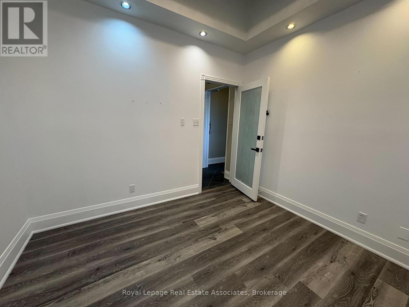 203 - 112 Main Street S, Halton Hills (Georgetown), Ontario  L7G 3E4 - Photo 11 - W13080288