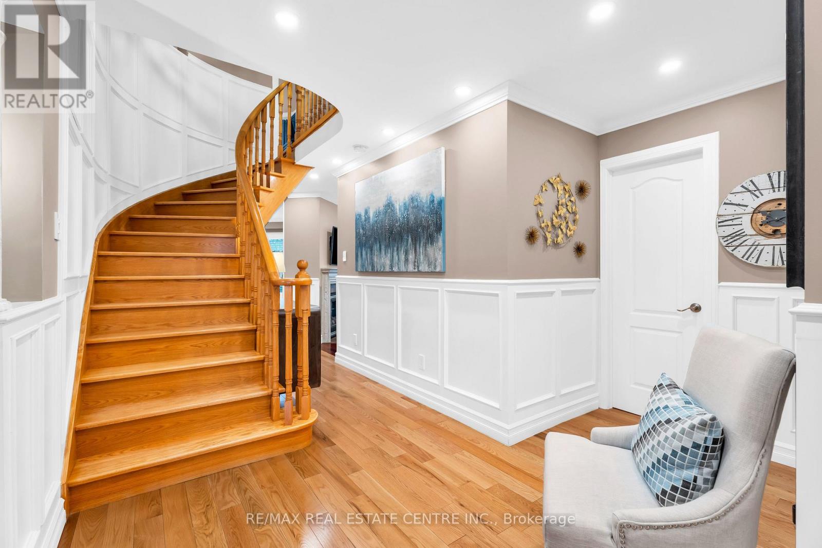 48 Chester Crescent, Halton Hills (Georgetown), Ontario  L7G 5W5 - Photo 9 - W13082992