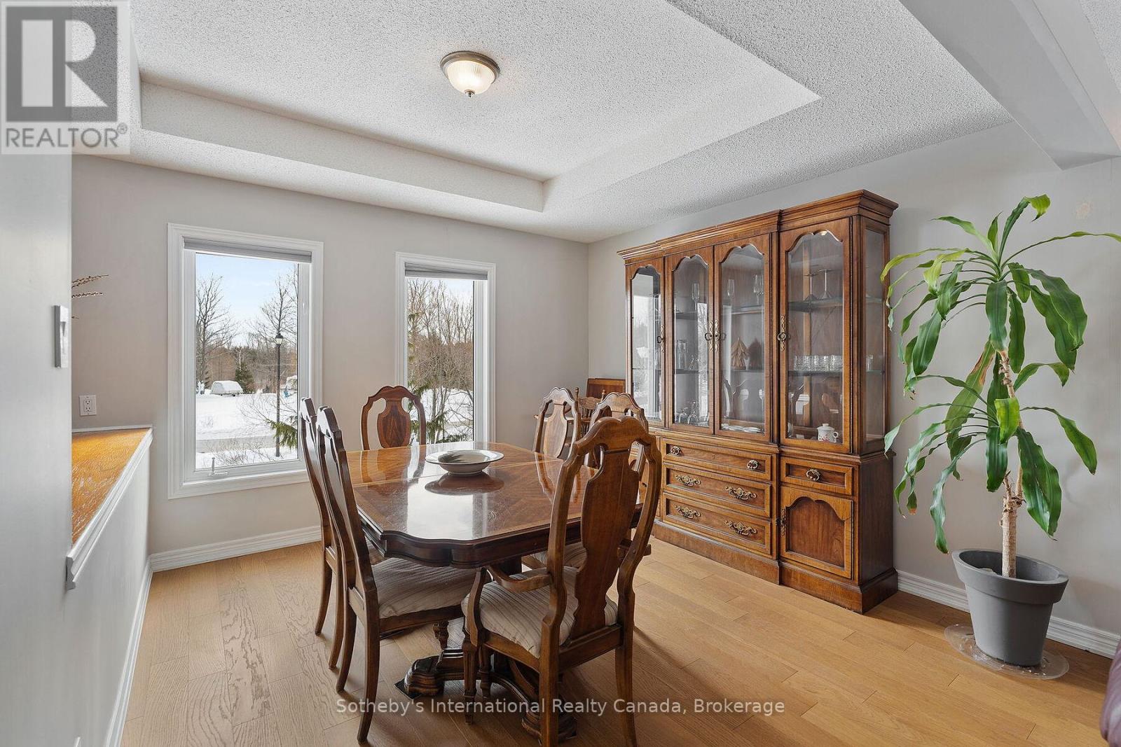 2091 Country Lane Court, Milton (Moffat), Ontario  L0P 1J0 - Photo 10 - W13085288