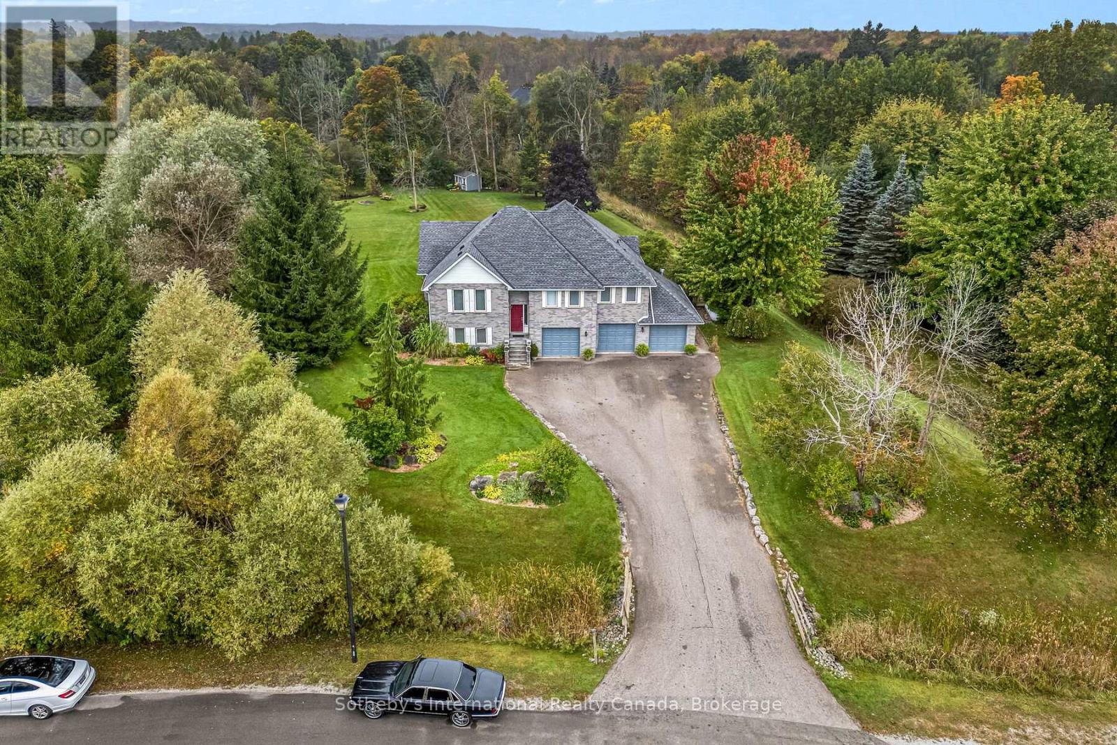 2091 Country Lane Court, Milton (Moffat), Ontario  L0P 1J0 - Photo 3 - W13085288