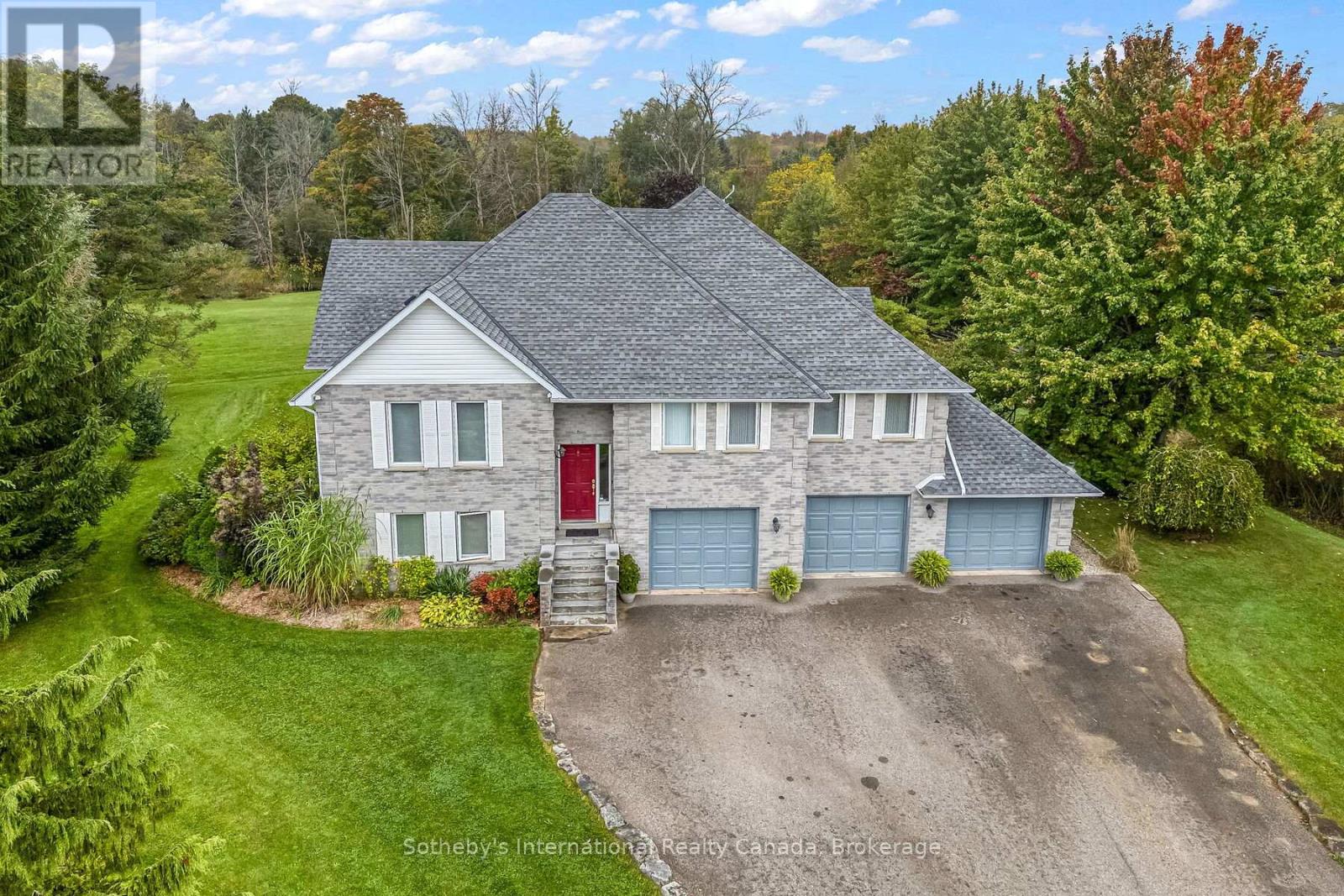 2091 Country Lane Court, Milton (Moffat), Ontario  L0P 1J0 - Photo 6 - W13085288