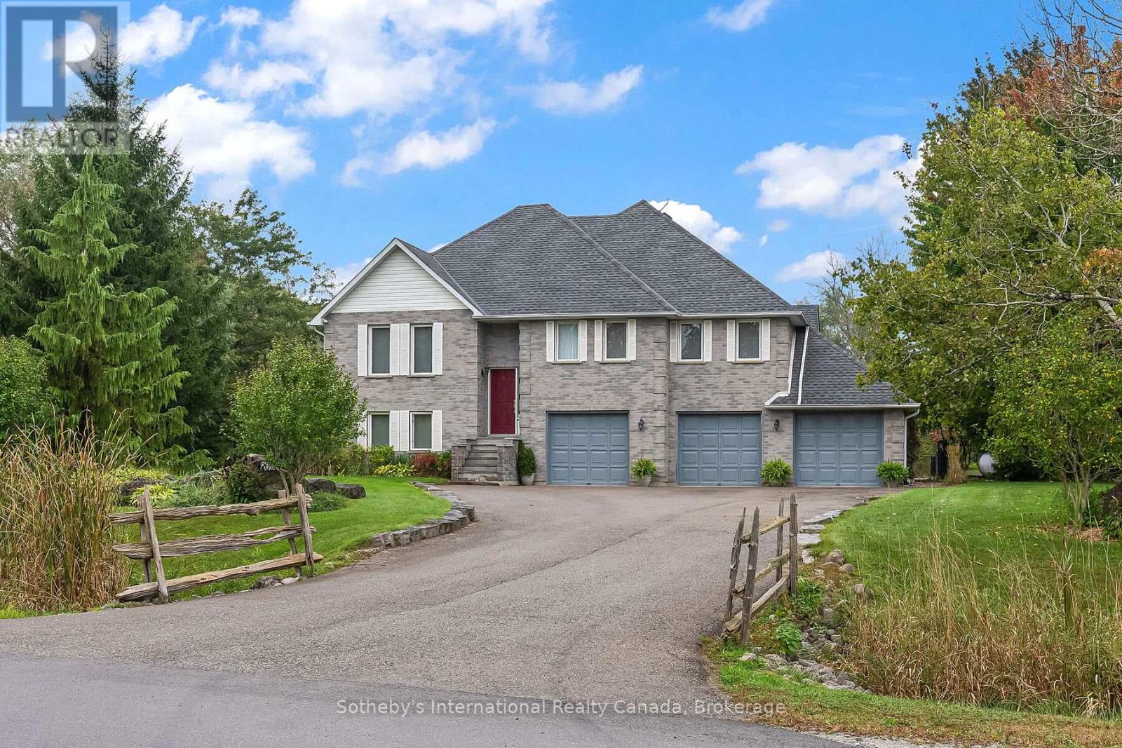 2091 Country Lane Court, Milton (Moffat), Ontario  L0P 1J0 - Photo 7 - W13085288