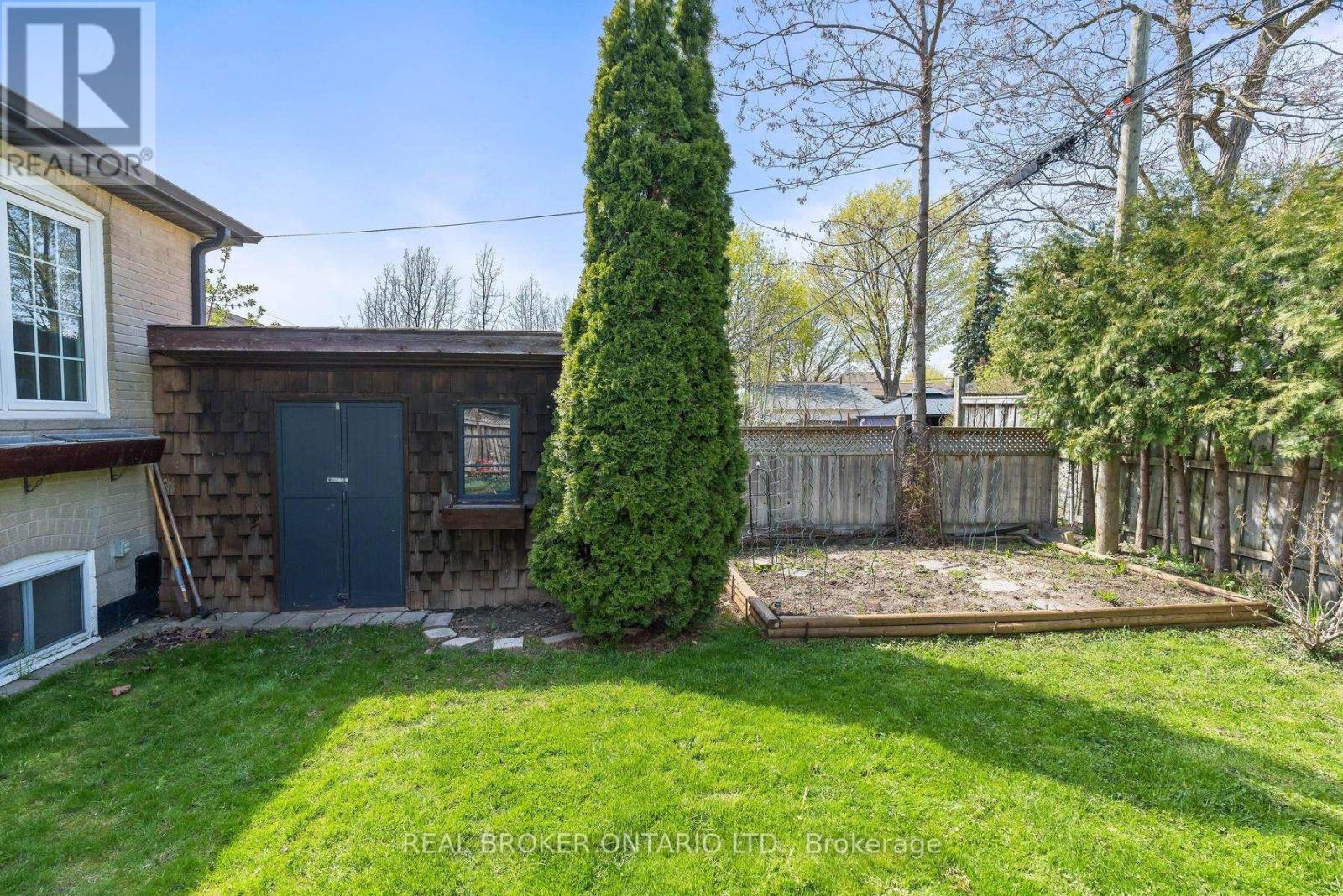 15 Byron Street, Halton Hills (Georgetown), Ontario  L7G 3W6 - Photo 32 - W13085418