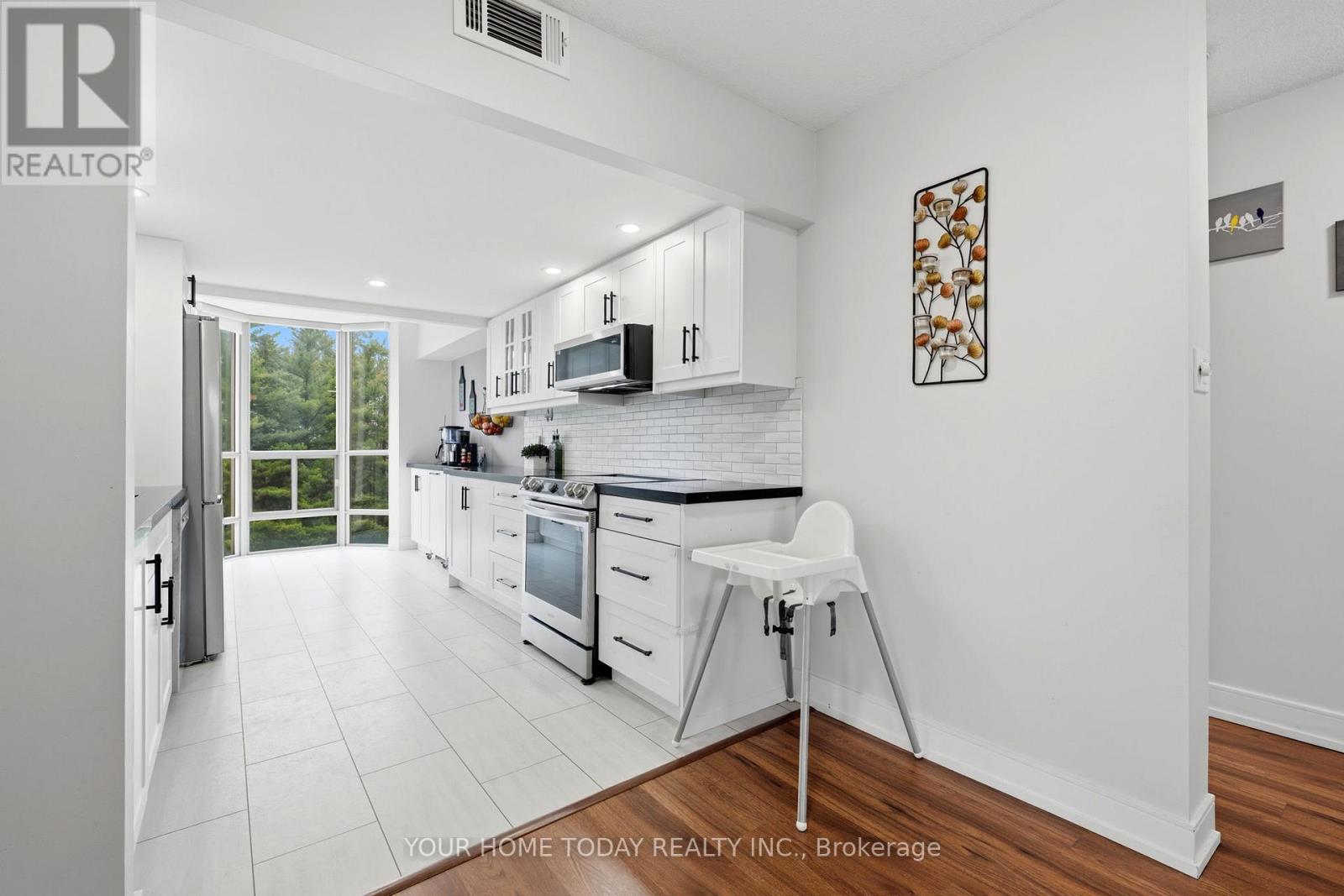 201 - 20 Mcfarlane Drive, Halton Hills (Georgetown), Ontario  L7G 5J8 - Photo 11 - W13089674