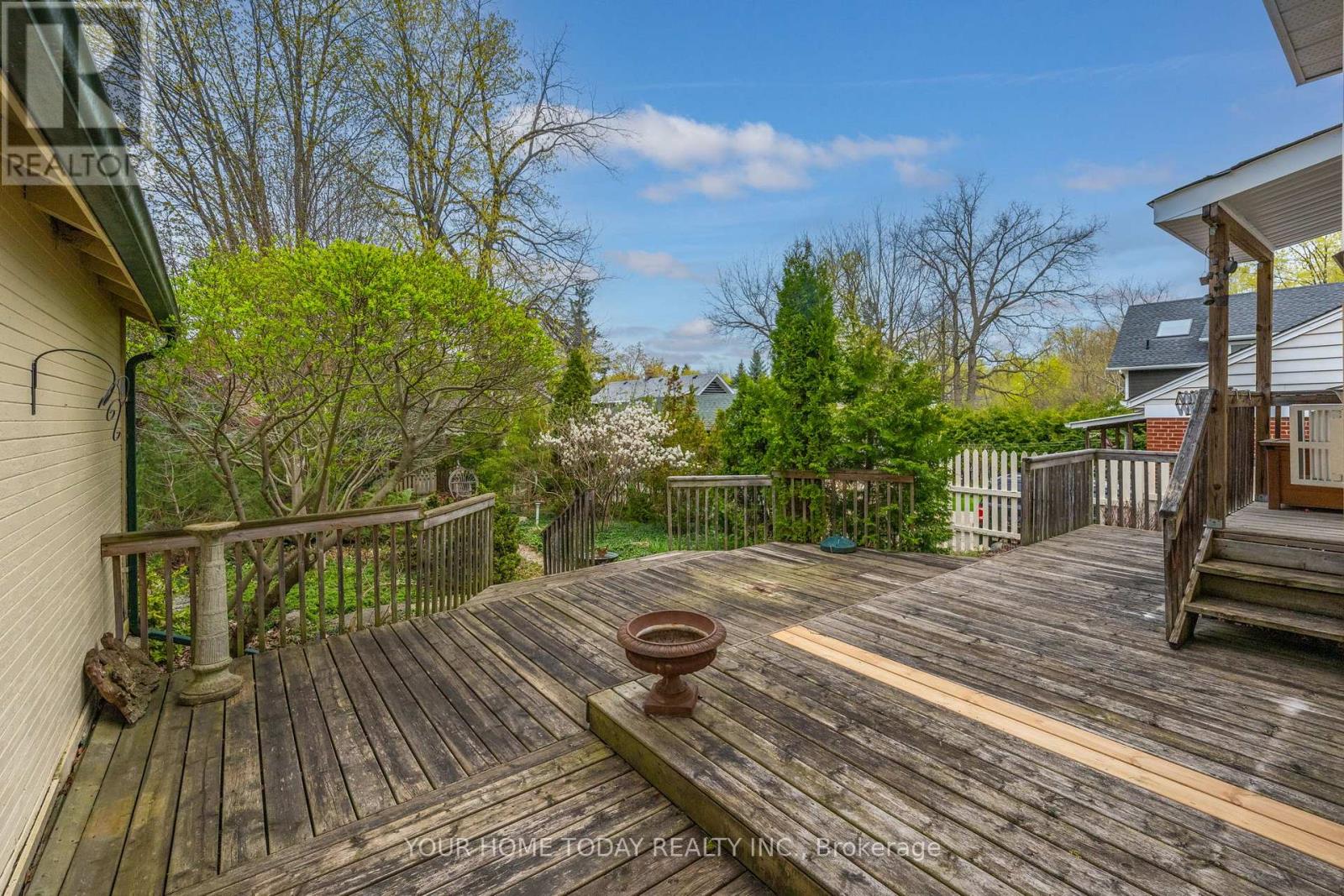 15 Albert Street, Halton Hills (Georgetown), Ontario  L7G 2A8 - Photo 25 - W13090932