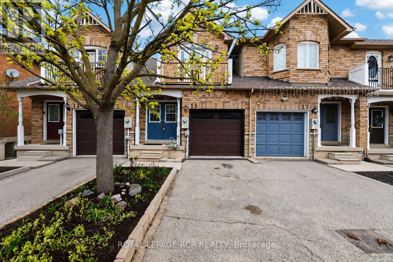 15 Dominion Gardens Drive, Halton Hills (Georgetown), Ontario  L7G 6A9 - Photo 3 - W13091504