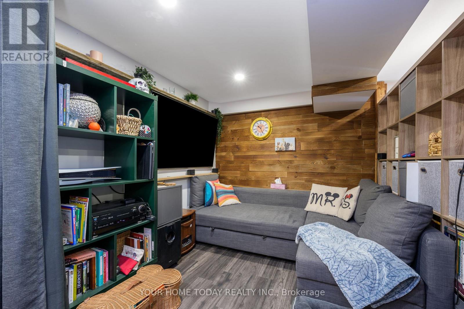 20 Elgin Street, Halton Hills (Georgetown), Ontario  L7G 3M3 - Photo 34 - W13091556
