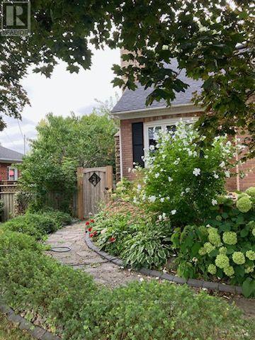 20 Elgin Street, Halton Hills (Georgetown), Ontario  L7G 3M3 - Photo 5 - W13091556