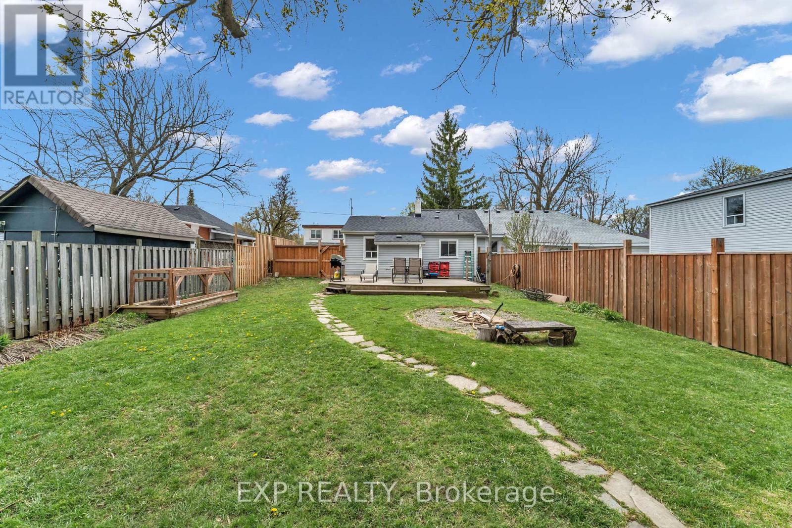 135 Poplar Avenue, Halton Hills (Ac Acton), Ontario  L7J 2E3 - Photo 20 - W13094396
