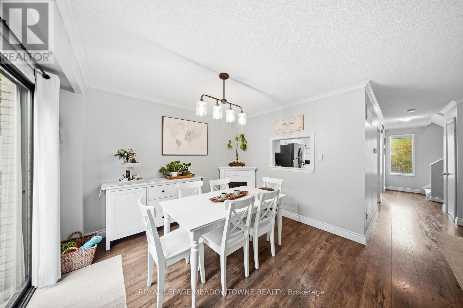 8 Lynden Circle, Halton Hills (Georgetown), Ontario  L7G 4Y8 - Photo 11 - W13094602
