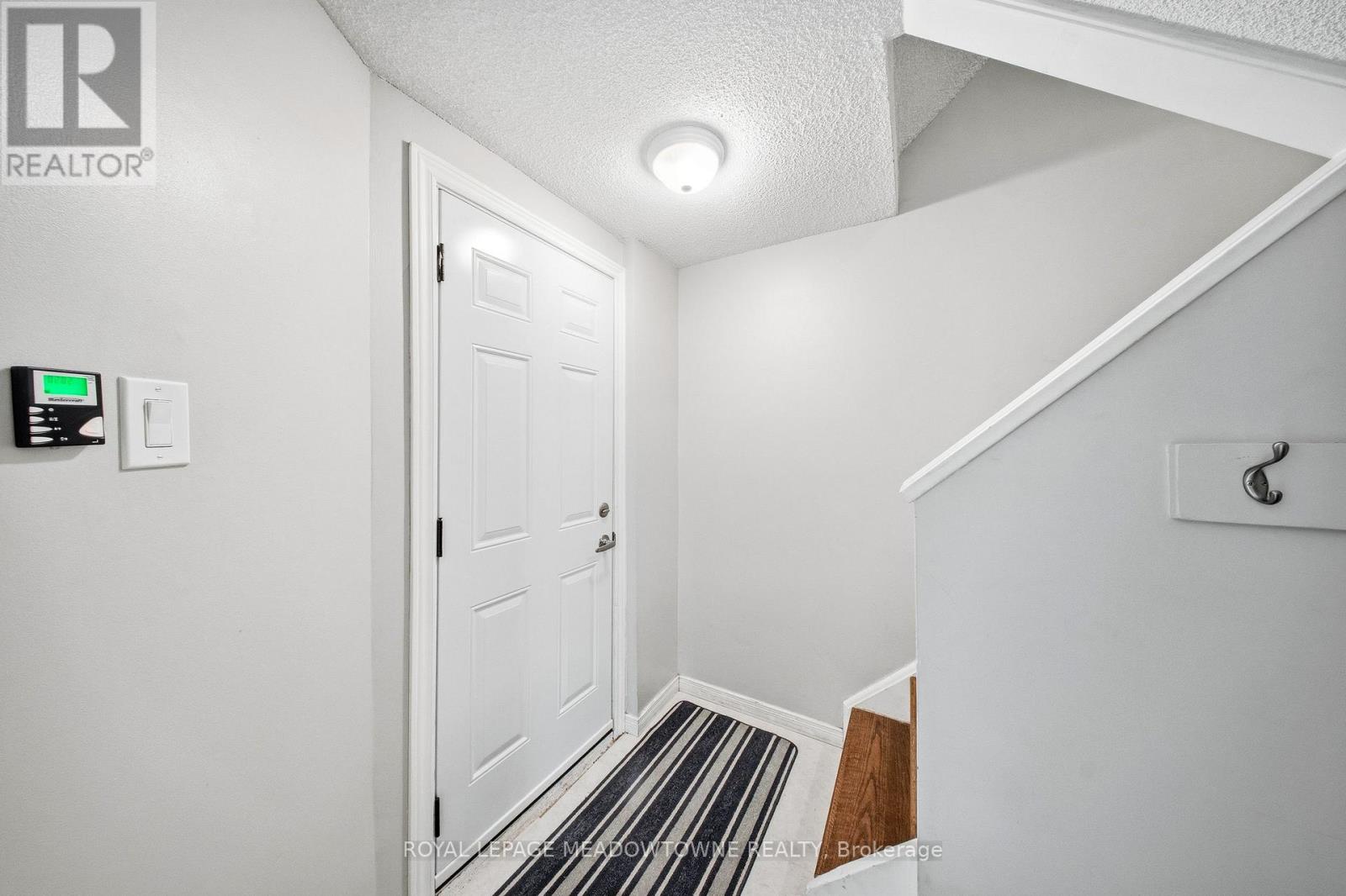8 Lynden Circle, Halton Hills (Georgetown), Ontario  L7G 4Y8 - Photo 31 - W13094602