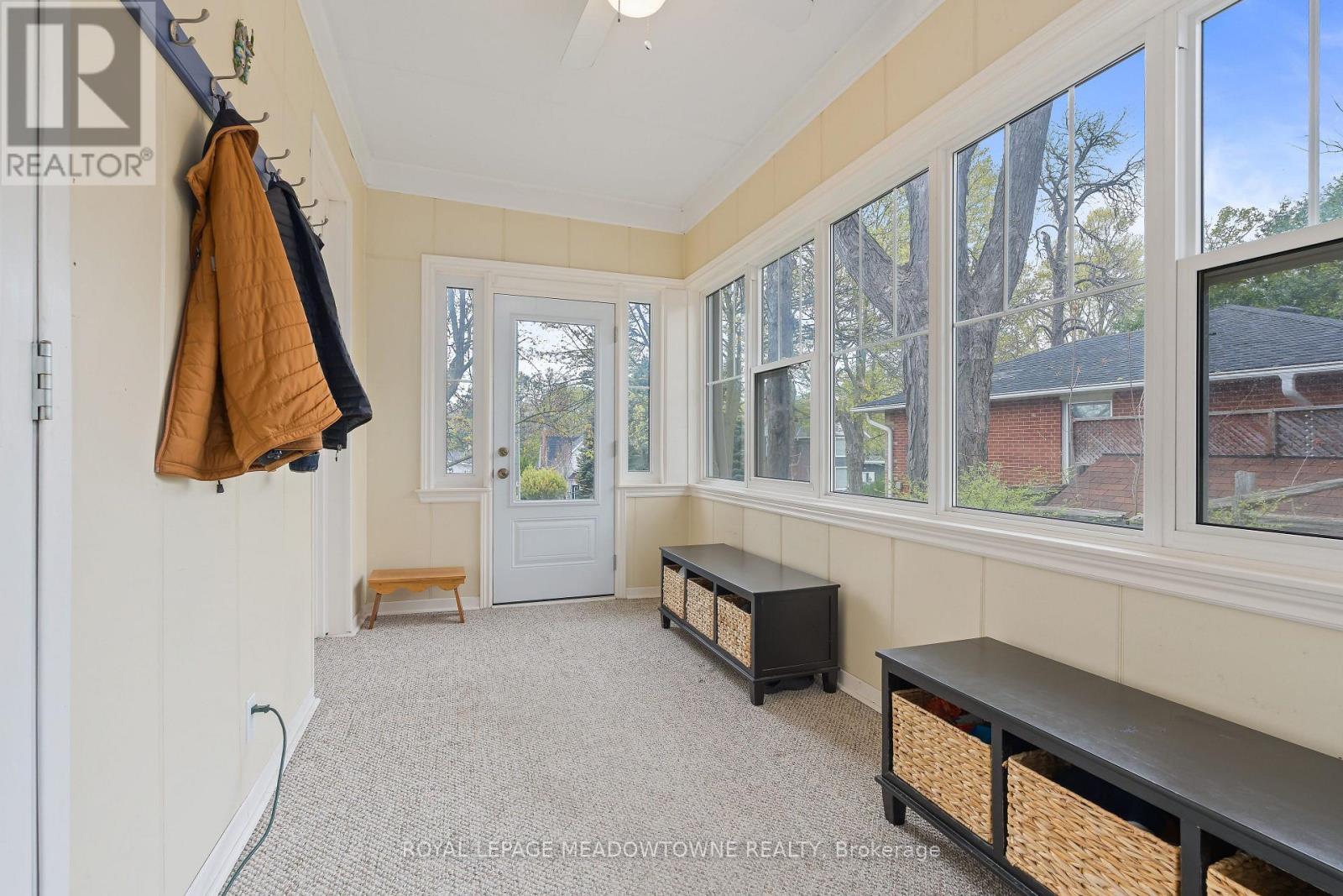 8 Queen Street, Halton Hills (Georgetown), Ontario  L7G 2E4 - Photo 23 - W13096092