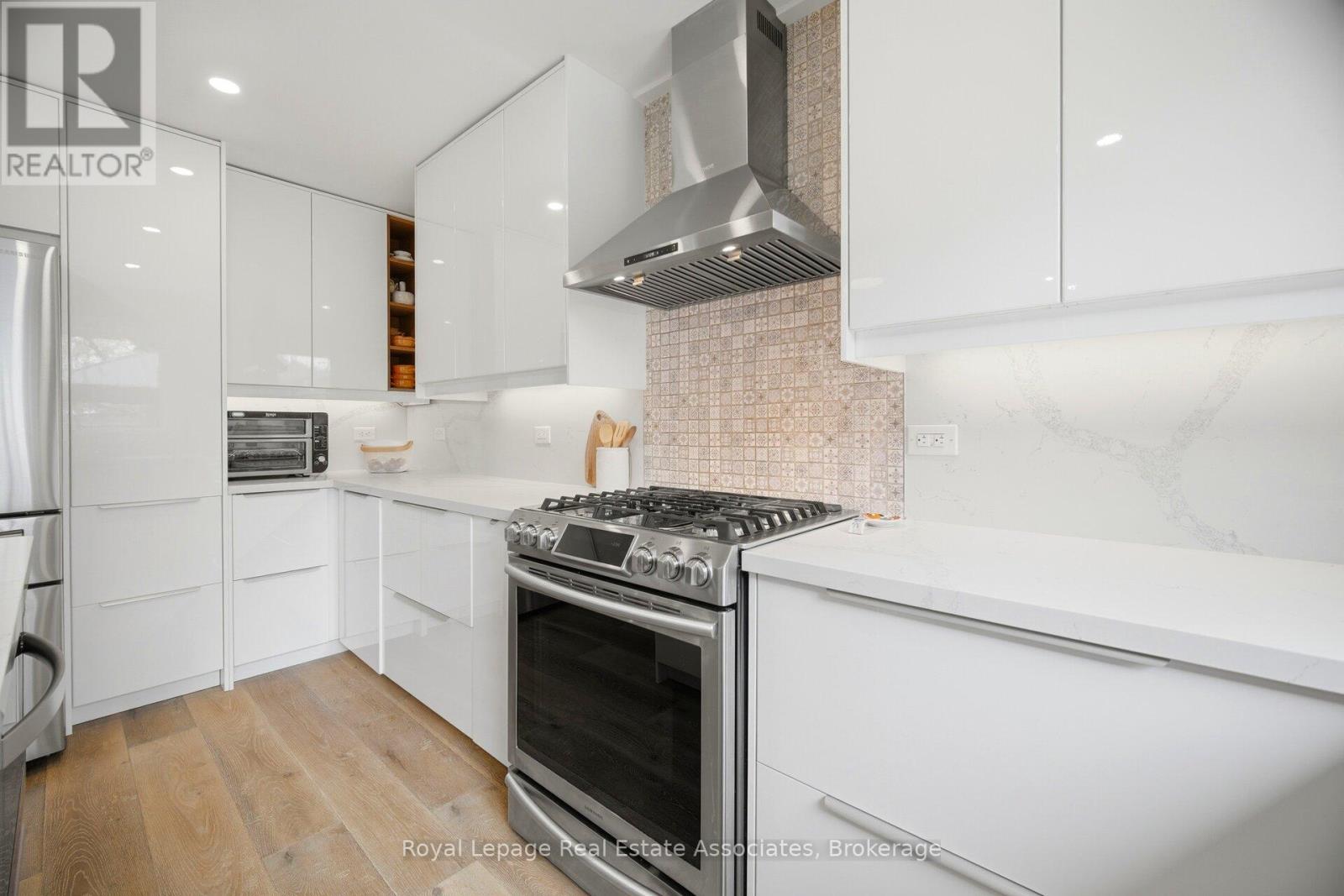 225 Barber Drive, Halton Hills (Georgetown), Ontario  L7G 5K5 - Photo 12 - W13098472