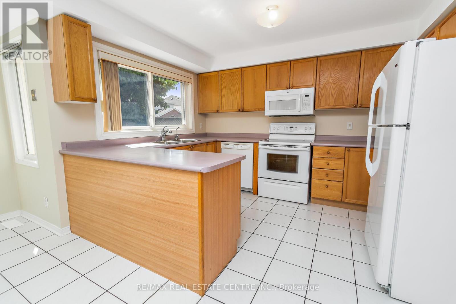 7 Curry Crescent, Halton Hills (Georgetown), Ontario  L7G 5L4 - Photo 11 - W13099600