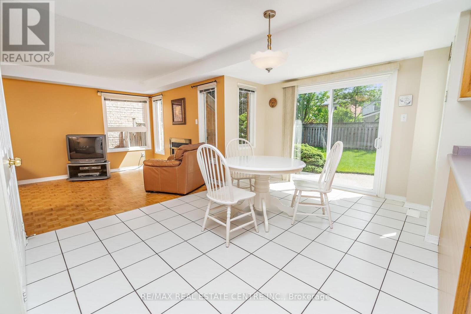 7 Curry Crescent, Halton Hills (Georgetown), Ontario  L7G 5L4 - Photo 12 - W13099600