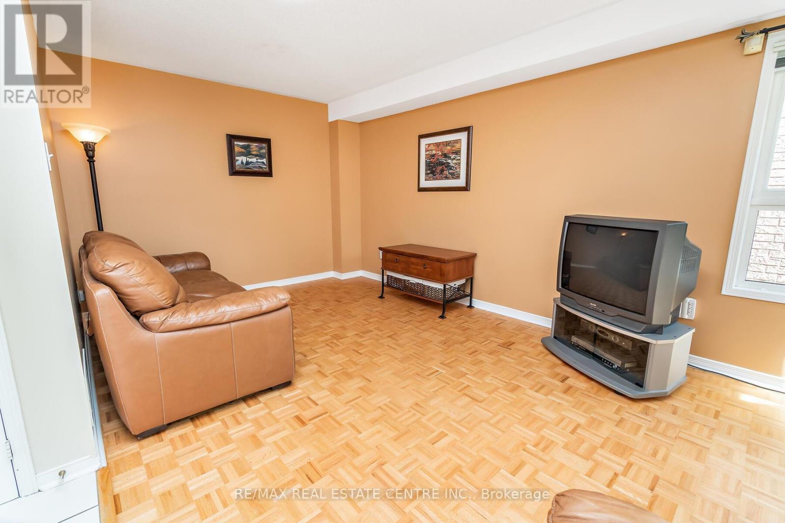 7 Curry Crescent, Halton Hills (Georgetown), Ontario  L7G 5L4 - Photo 14 - W13099600