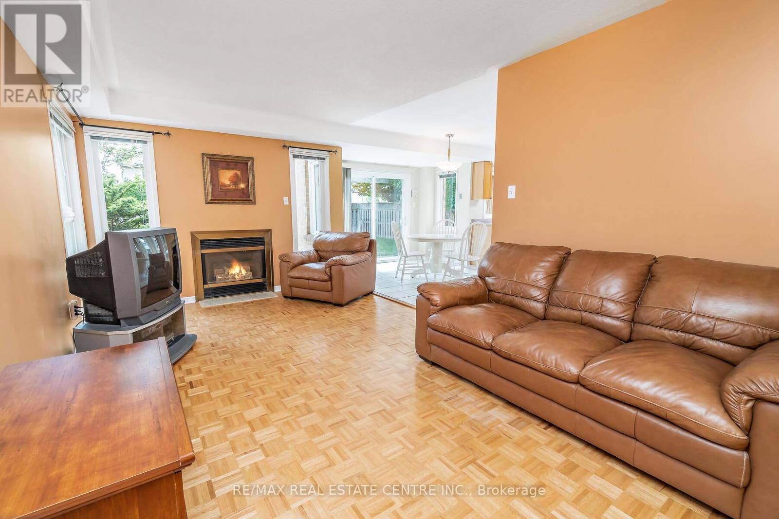 7 Curry Crescent, Halton Hills (Georgetown), Ontario  L7G 5L4 - Photo 15 - W13099600